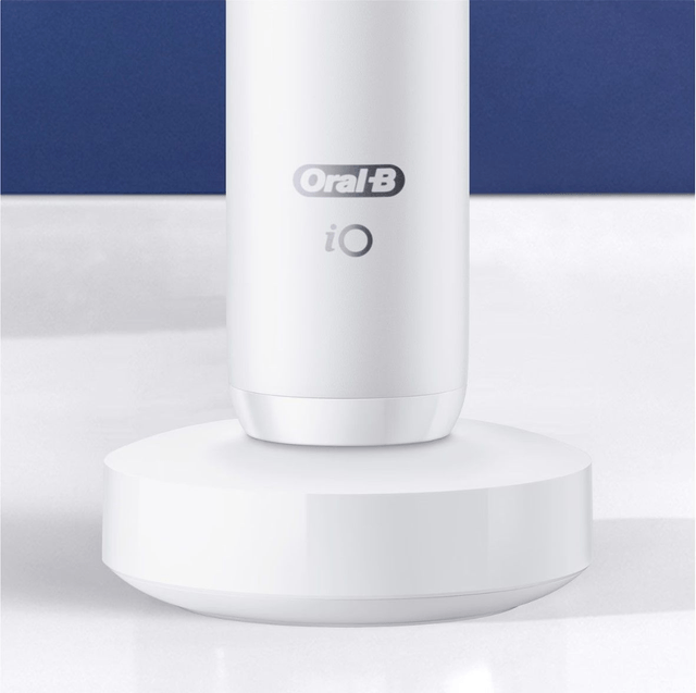 ORAL-B iO Series 8N White Alabaster